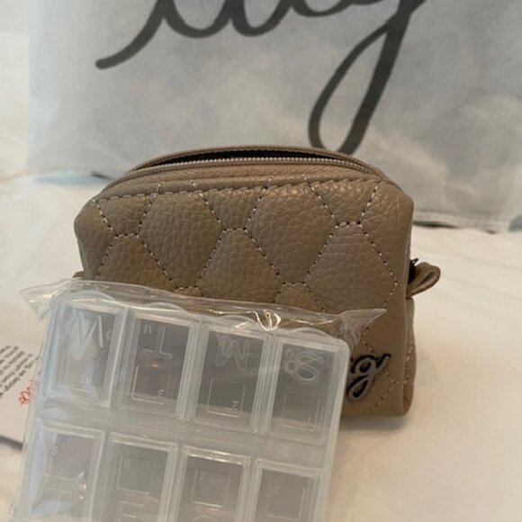 Lug Eyeglass Case (Bobsled IV) and Pill Case(Choo Choo Mini VL) Set - Picture 5 of 5